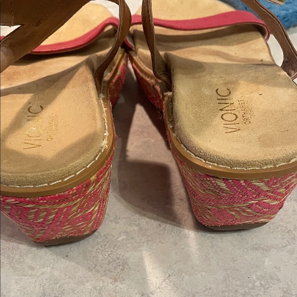 Vionic Patterned Wedges - Picture 8 of 11